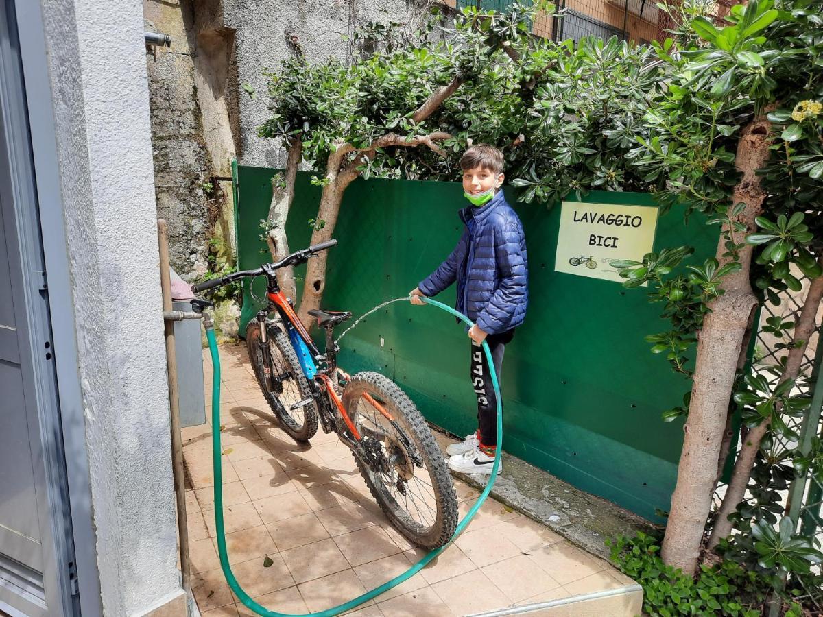 Casa Romeo Appartamento Con Posto Auto Finale Ligure Exterior foto
