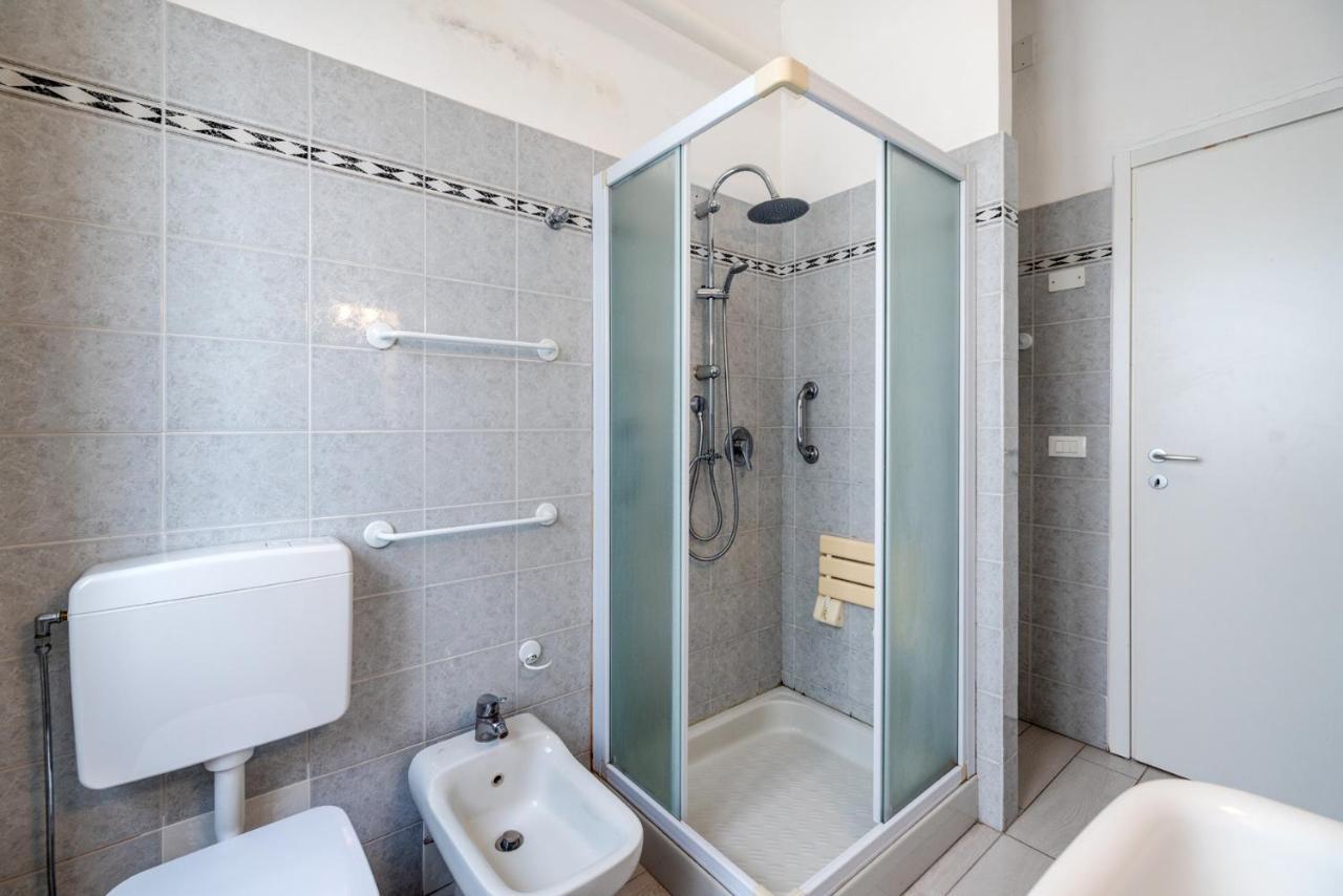 Casa Romeo Appartamento Con Posto Auto Finale Ligure Exterior foto